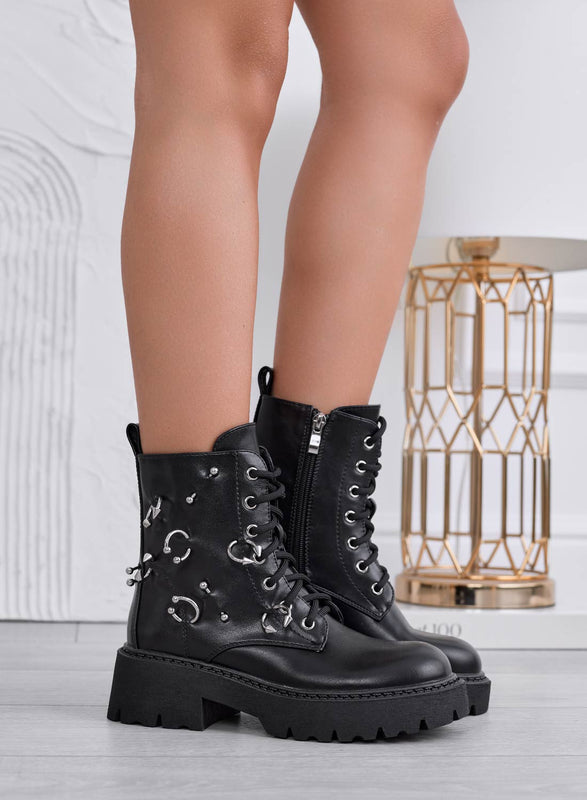 TAMARA - Botines negros estilo biker con aplicaciones plateadas