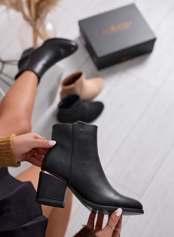 DARIA - Botines negros estilo tronchetto de Alexoo en imitación piel con tacón cómodo