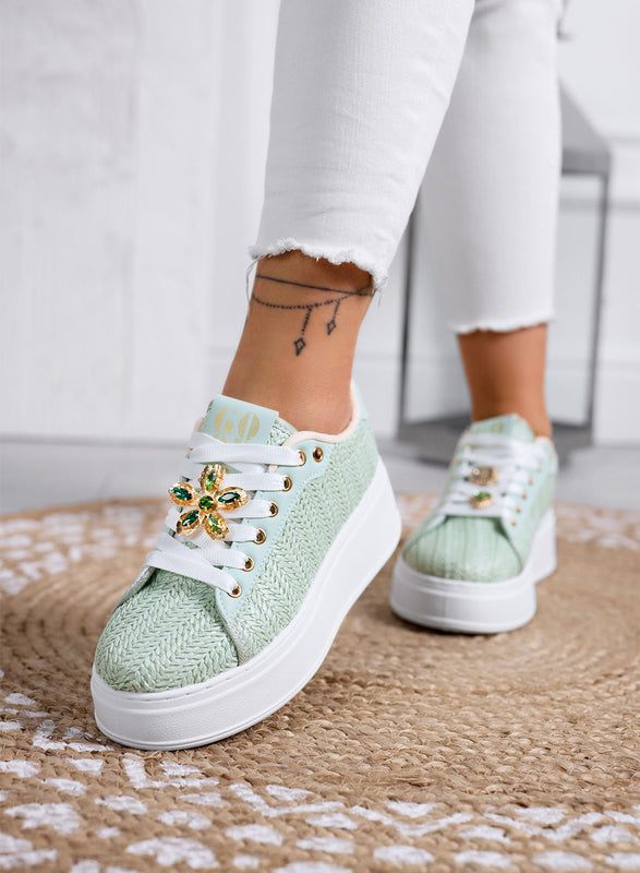 MARISA - Zapatillas verde menta con plataforma y detalle joya