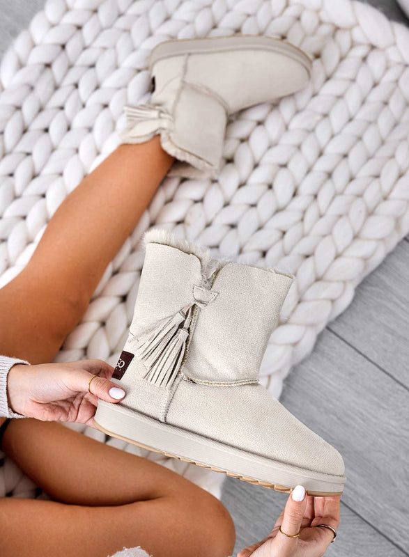 GIADA - Botines beige acolchonados con borlas
