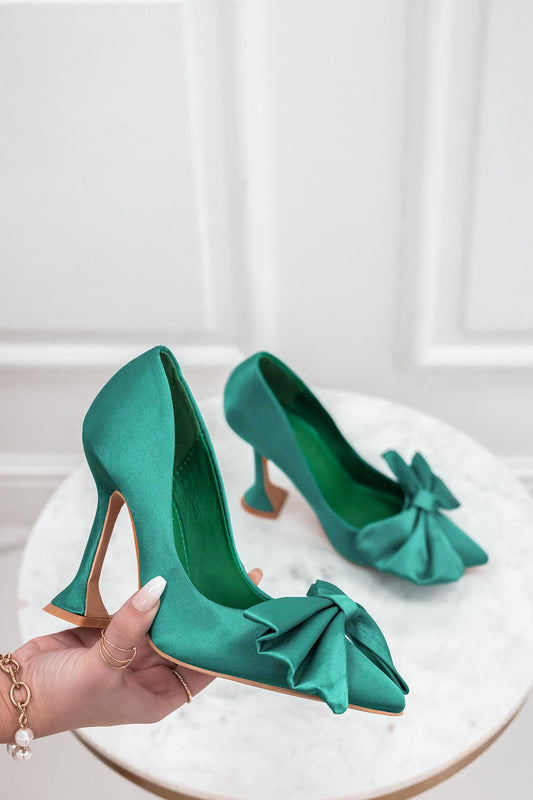 SELLY - Zapatos de salón verde de raso con lazo