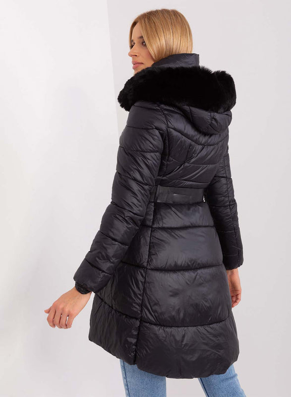 Manteau long matelassé avec capuche en fausse fourrure noir