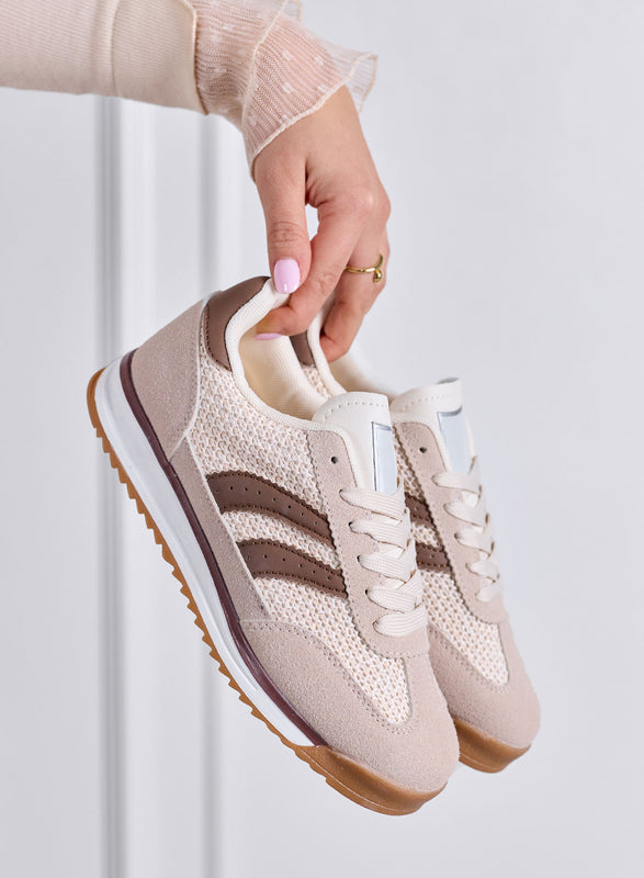 PIERA - Zapatillas beige de tela con detalles marrones y suela de goma