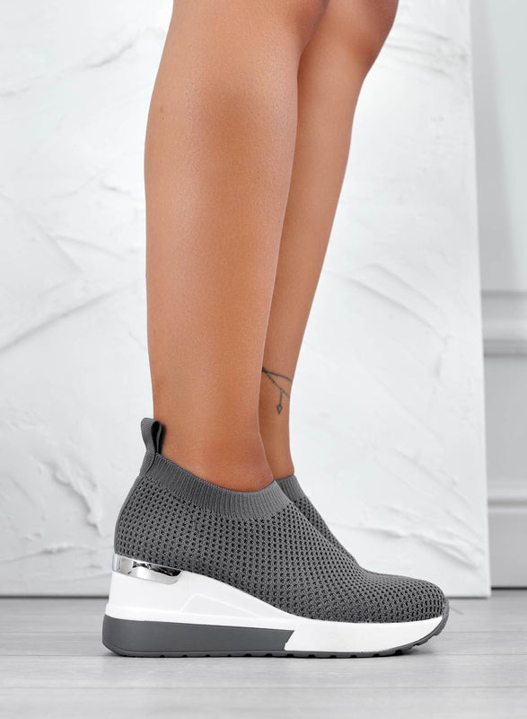 Zapatillas grises de tejido elástico