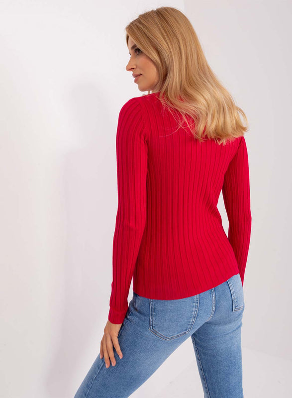 Suéter rojo de canalé con cuello alto