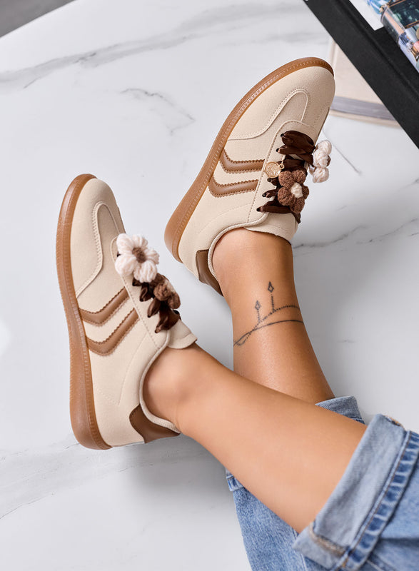 MELISSA - Baskets beige et camel avec fleurs en crochet