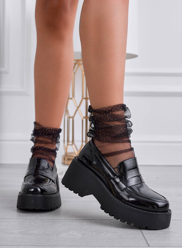 AUSILIA - Mocasines negros de charol con plataforma
