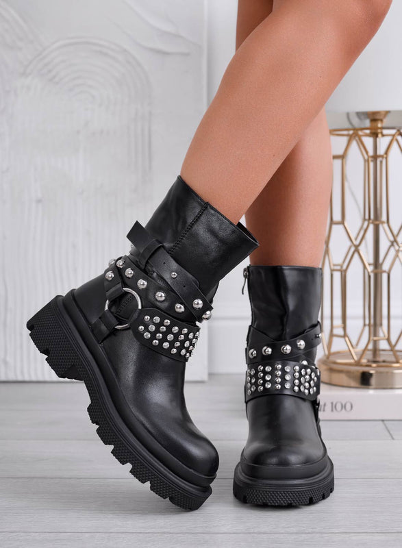 KELSIE - Botas biker negras con tachuelas plateadas