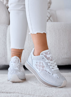 LORENA - Zapatillas grises con encaje blanco y brillantes strass