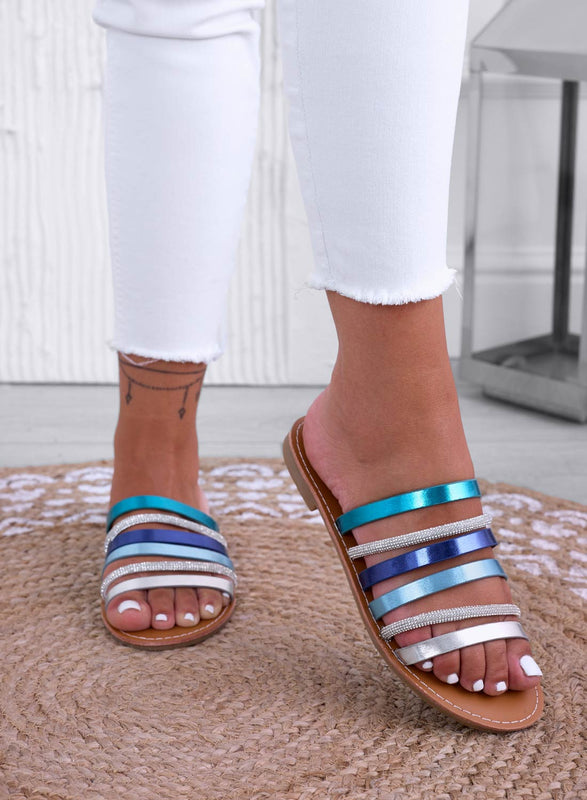 IDAA - Sandalias tipo chancla azules con tiras de strass