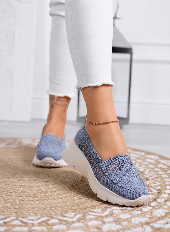 NASTIA - Mocasines azul celeste tipo slip-on calados en crochet con suela chunky blanca