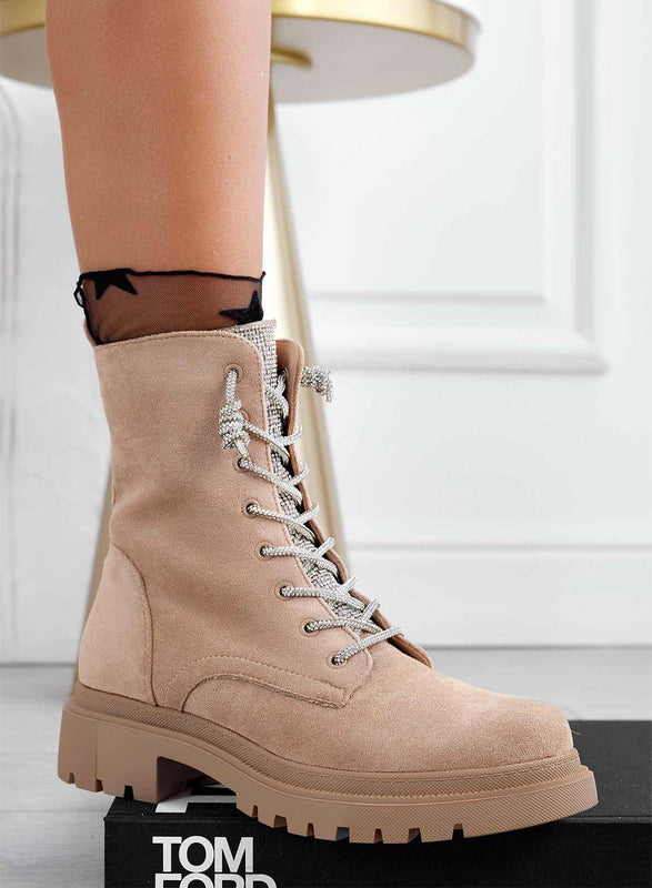 MOIRA - Botines anfibios Alexoo beige con cordones y lengüeta joya