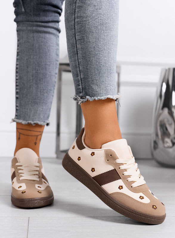 WESTON - Zapatillas beige con margaritas bordadas y suela marrón