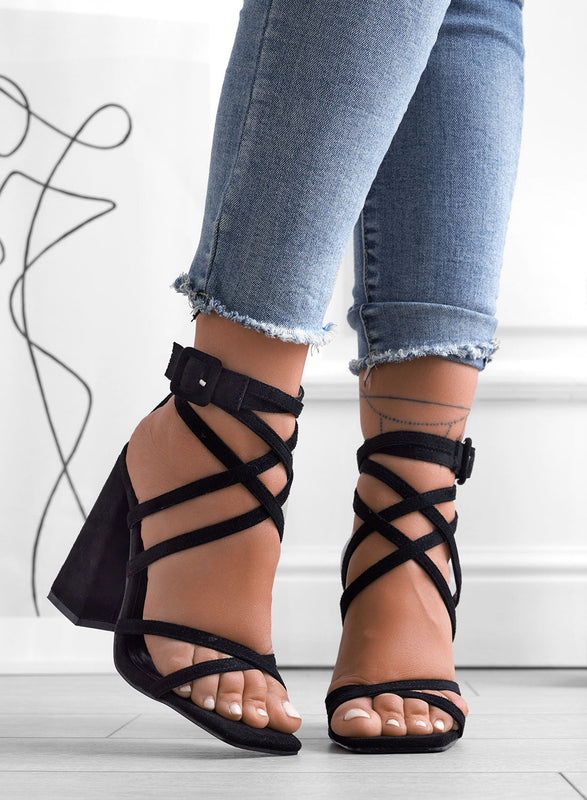 KIARA - Sandalias negras con cordones y tacones altos de alexoo