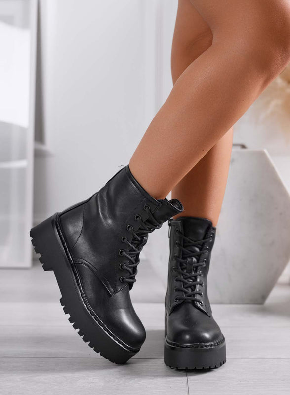 TESSA - Botines negros estilo anfibio de Alexoo