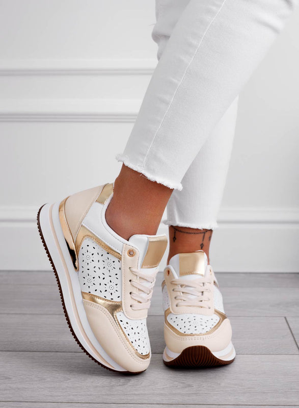 MINA - Sneakers beige traforate con inserti oro