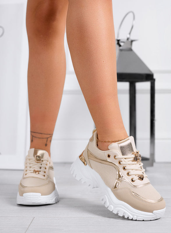 VIDA - Zapatillas beige con detalles dorados y aplicaciones joya