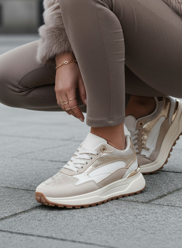 DONATA - Zapatillas beige y doradas con detalles metalizados y suela plataforma