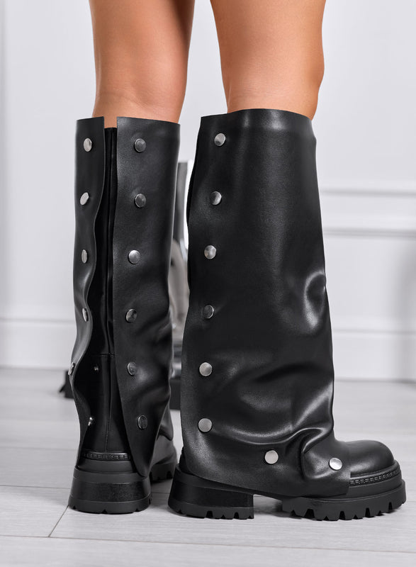 ORIELLA - Stivali neri alti con bottoni metallici e suola chunky