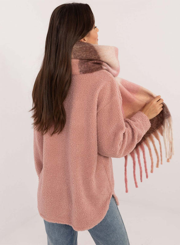 Bufanda oversize en tonos rosa empolvado
