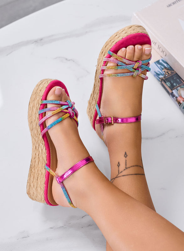 DULCE - Alpargatas fucsia con bandas joya