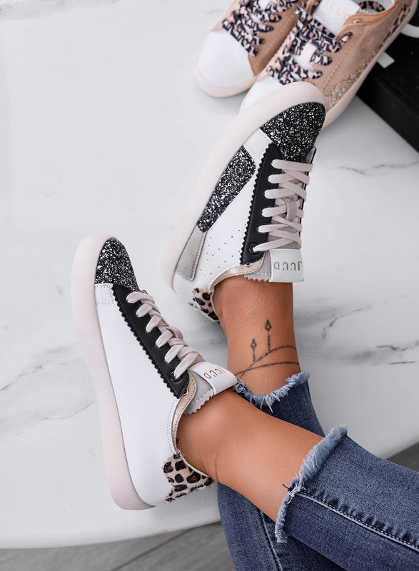 OSCAR - Zapatillas blancas con detalles de estampado animal y glitter negro