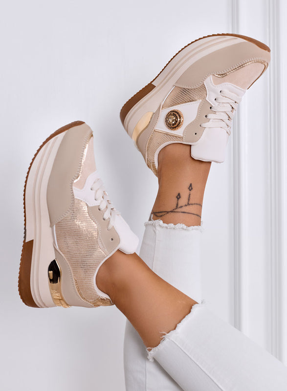 CLAUDIA - Sneakers Beige Platform con Inserti Oro e Dettaglio gioiello
