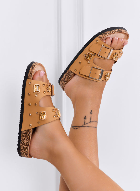CINZIA - Sandali camel Ciabatte con doppia fibbia e pietre gioiello