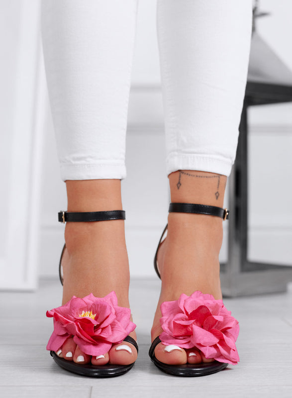 MARK - Sandalias elegantes negras con tacón alto y aplicación de flor fucsia