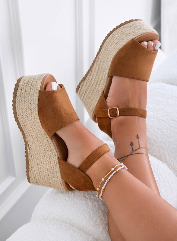 ROXIE - Sandalias alpargatas con cuña en ante camel