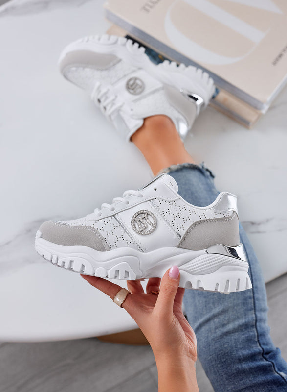 GRAZIA - Zapatillas blancas perforadas con aplicación de joya