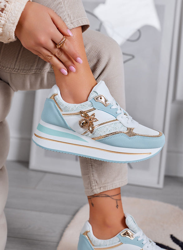 CARMEN - Zapatillas azules con aplique de joya dorado