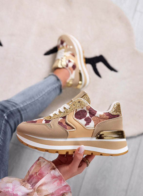 DIXON - Zapatillas para mujer en color moca con glitter dorado y detalles animal print