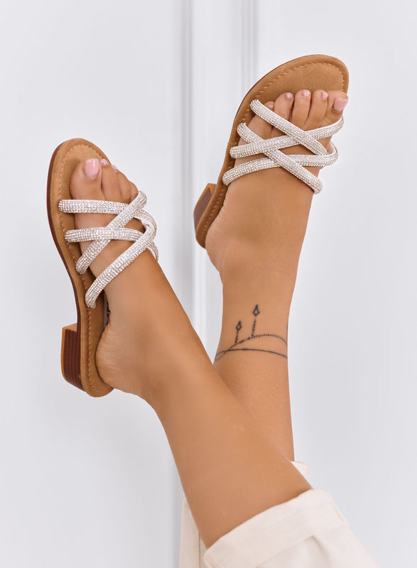 MEDDY - Sandalias blancas tipo chancla con tiras joya de strass