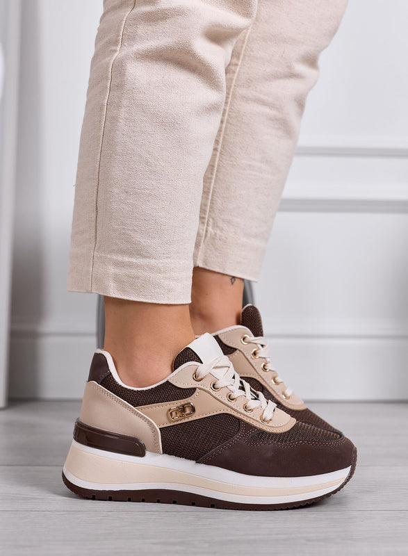 TULLIA - Zapatillas marrones con detalles beige y plataforma cómoda