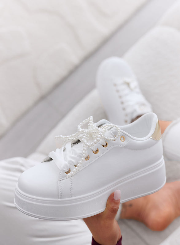 LAURA - Sneakers bianche platform con lacci e dettagli gioiello