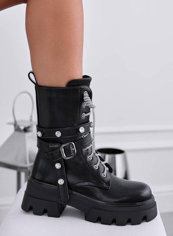 JOLE - Botas biker negras con cordones de strass