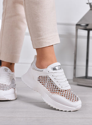 VANESSA - Zapatillas Blancas Caladas con Strass e Inserciones Plateadas