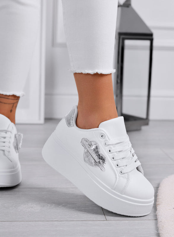 AURELIA - Zapatillas plataforma blancas con aplicación de broche joya plateado