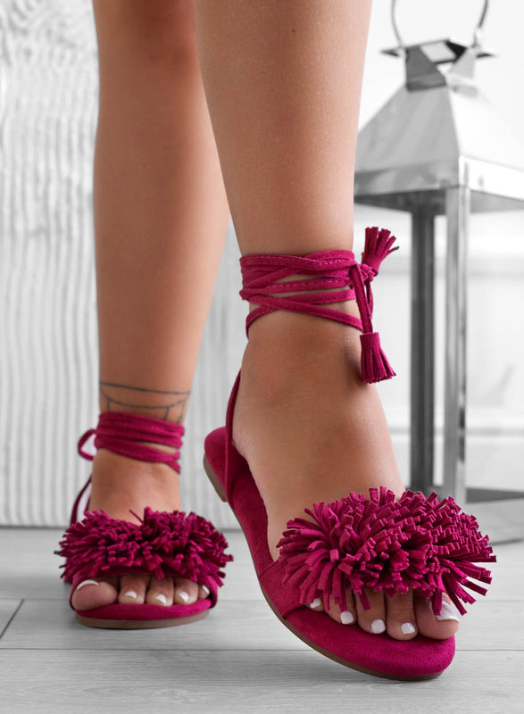 TARRAGONA - Sandalias planas cordones fucsia Alexoo con flecos