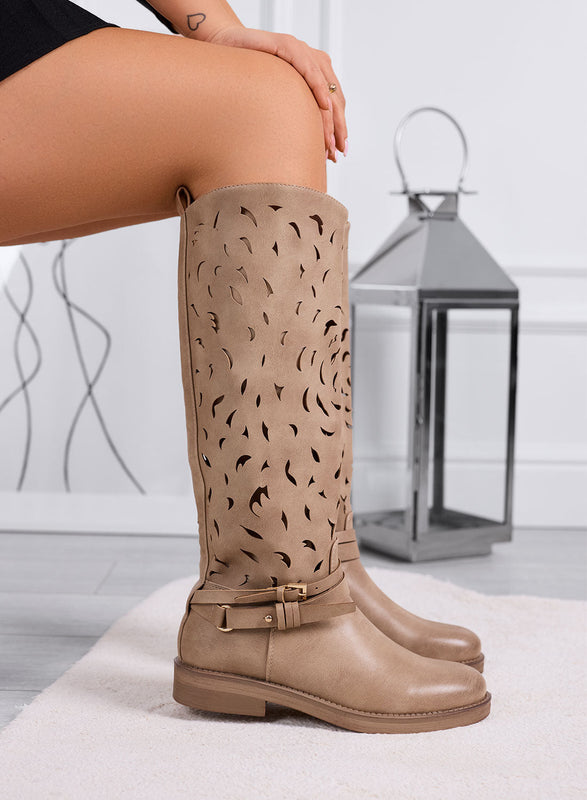 DIANA - Botas color fango para mujer perforadas con cinturón