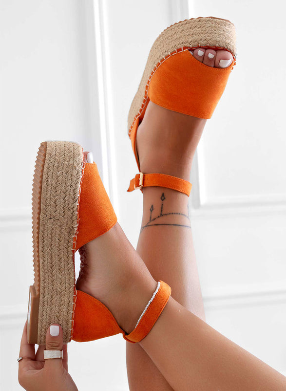 LICIA - Espadrillas arancione con zeppa e cinturino