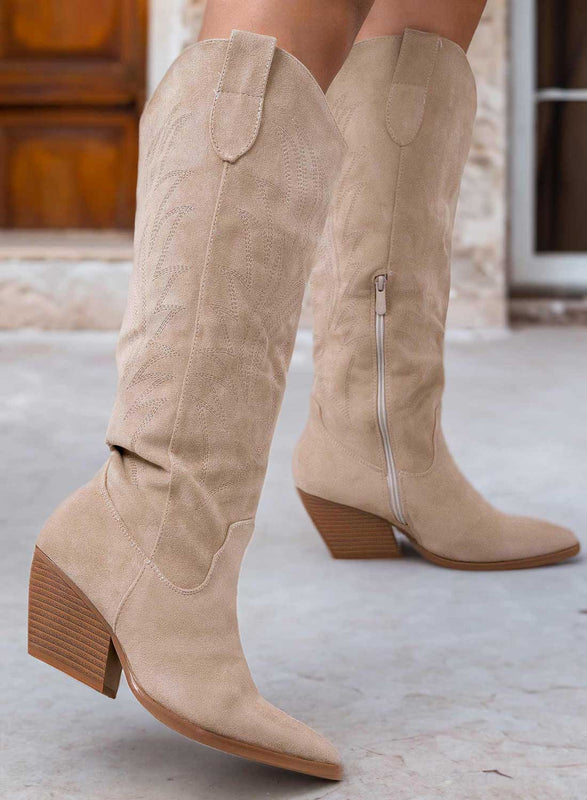 ELEVEN - Botas camper tejanas beige con tacón cómodo