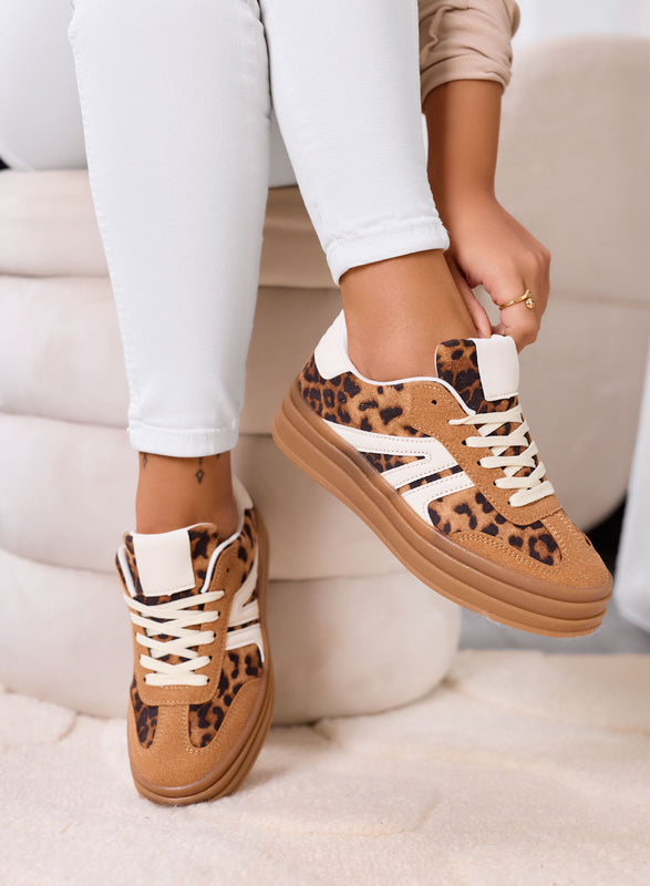 JOLENE - Zapatillas camel con detalles animal print y suela plataforma