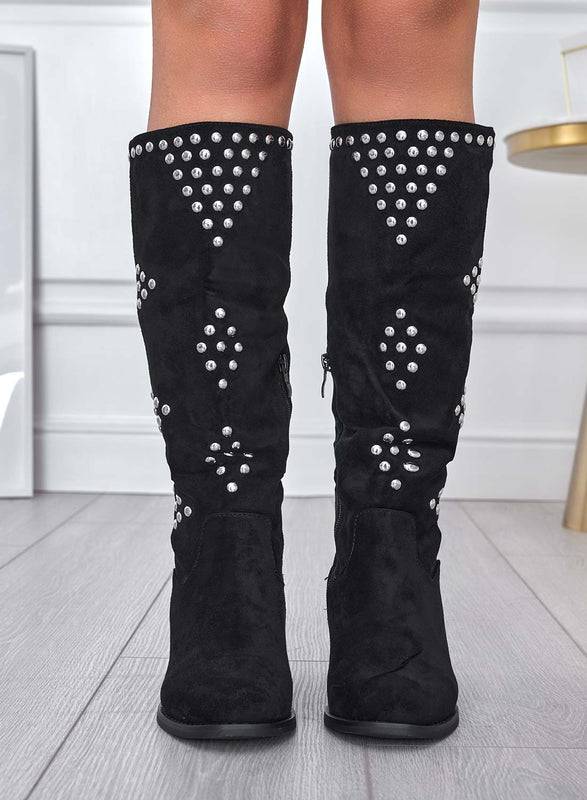 Bottes noires en daim avec clous