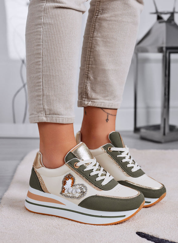LORELLA - Zapatillas verdes con aplicación de joya en forma de corazón