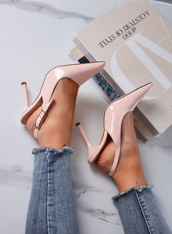 ADRIA - Décolleté slingback nude de punta en charol con tacón de aguja