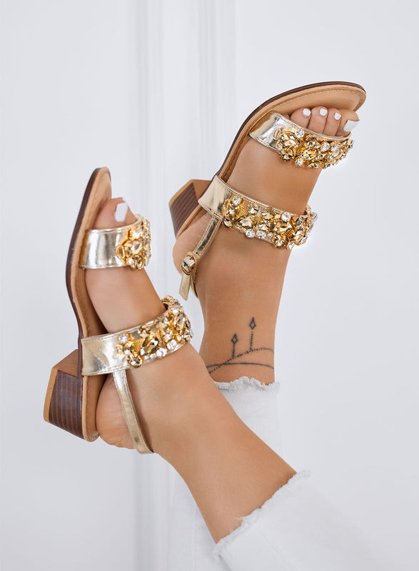 VITTORIA - Sandalias oro de joya con tacón bajo y strass