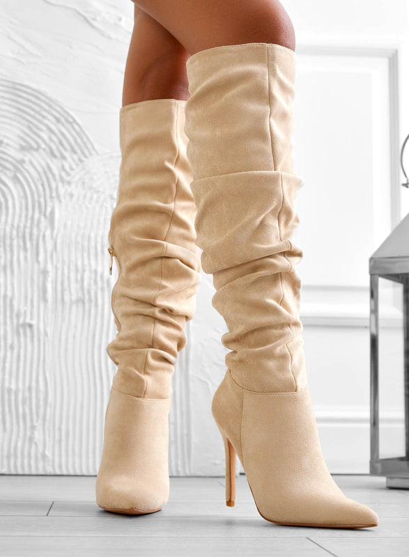 SELENA - Botas rizadas beige con tacon alto stiletto