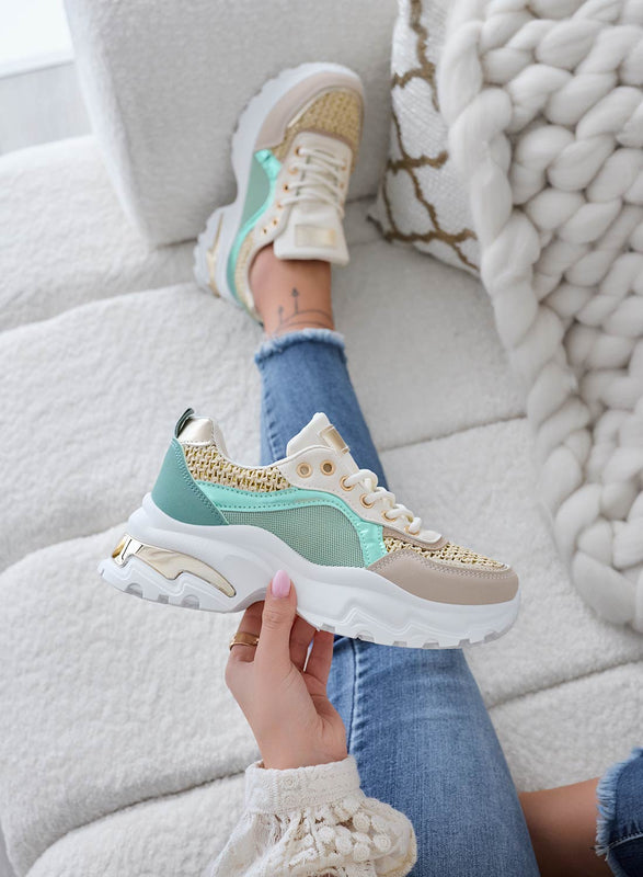 Zapatillas beige con inserciones verdes